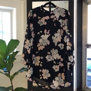 ASTR Black white pink floral dress